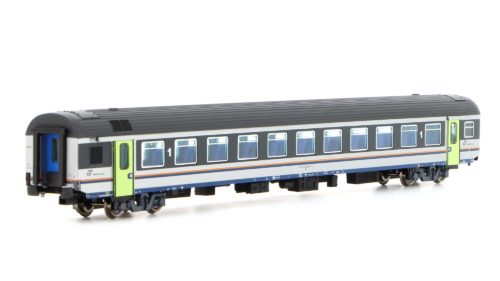 Vitrains - FS Carrozza MDVE di 1° CL nuova livrea DTR, ep. VI. con illuminazione - immagine 3