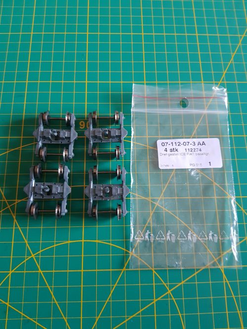 ROCO - Ricambio Cod. 112274 - Carrello completo per ICE o Carrozza Eurofima 1 PZ - immagine 2